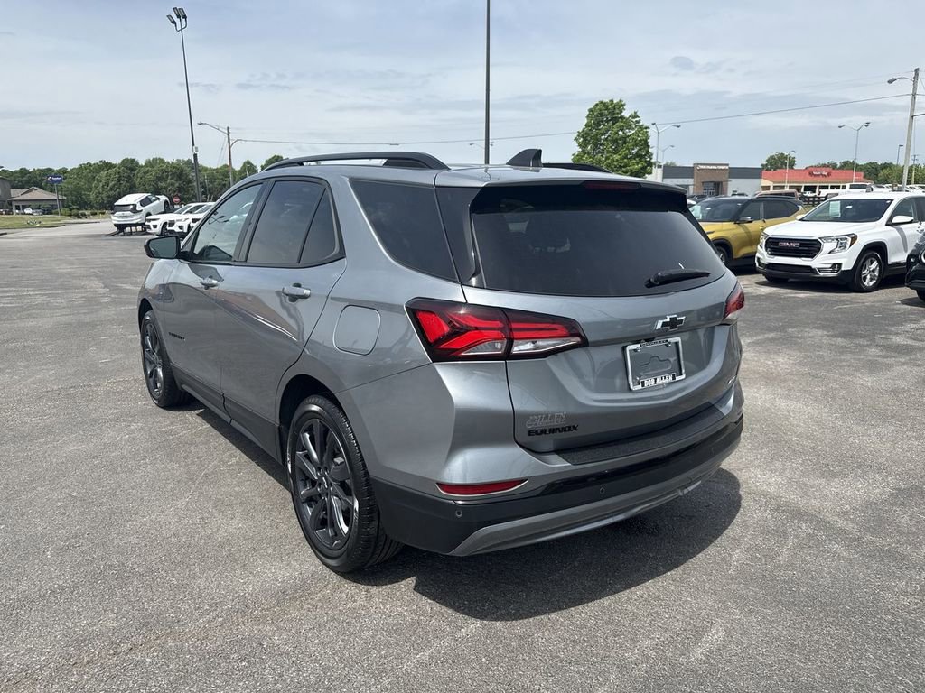 Used 2024 Chevrolet Equinox RS w/ LPO, Floor Liner Package FWD image 12