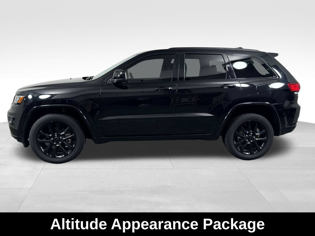 Used 2022 Jeep Grand Cherokee Laredo X AWD/4WD image 7