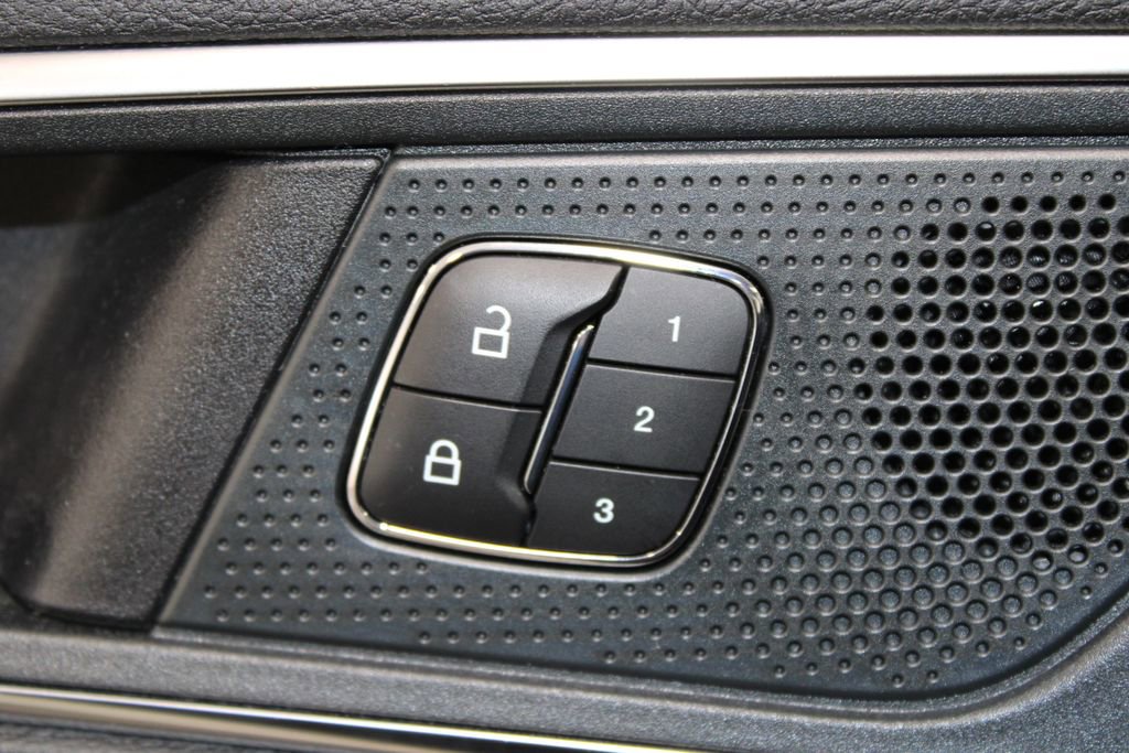 Used 2022 Ford Edge SE w/ Black Appearance Package image 27