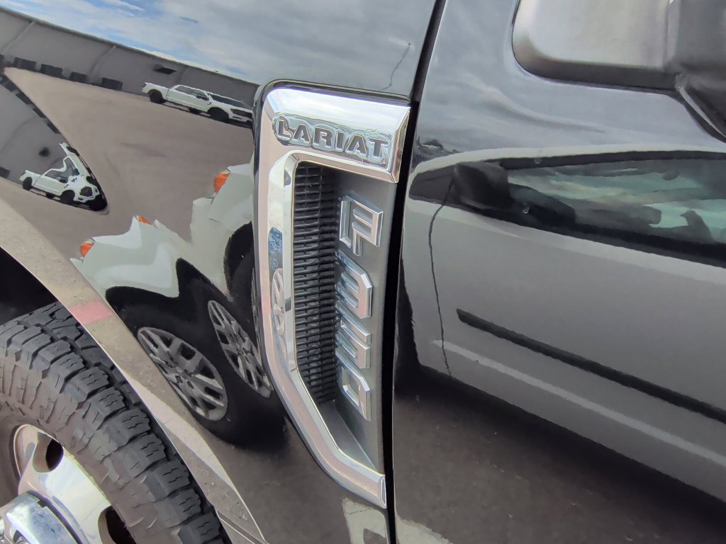 Used 2022 Ford F350 Lariat w/ Lariat Ultimate Package AWD/4WD image 12