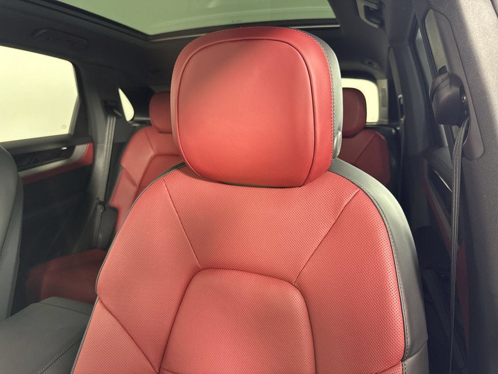 New 2026 Porsche Cayenne AWD/4WD image 39
