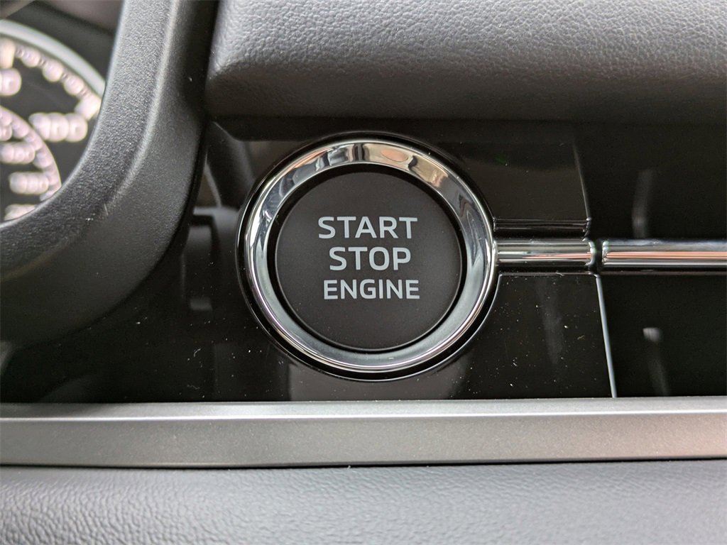 New 2025 Mitsubishi Outlander ES image 27