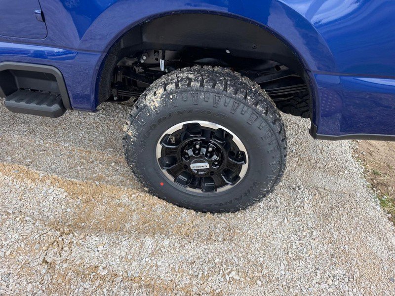 New 2026 Ford F250 Platinum w/ Tremor Off-Road Package image 5