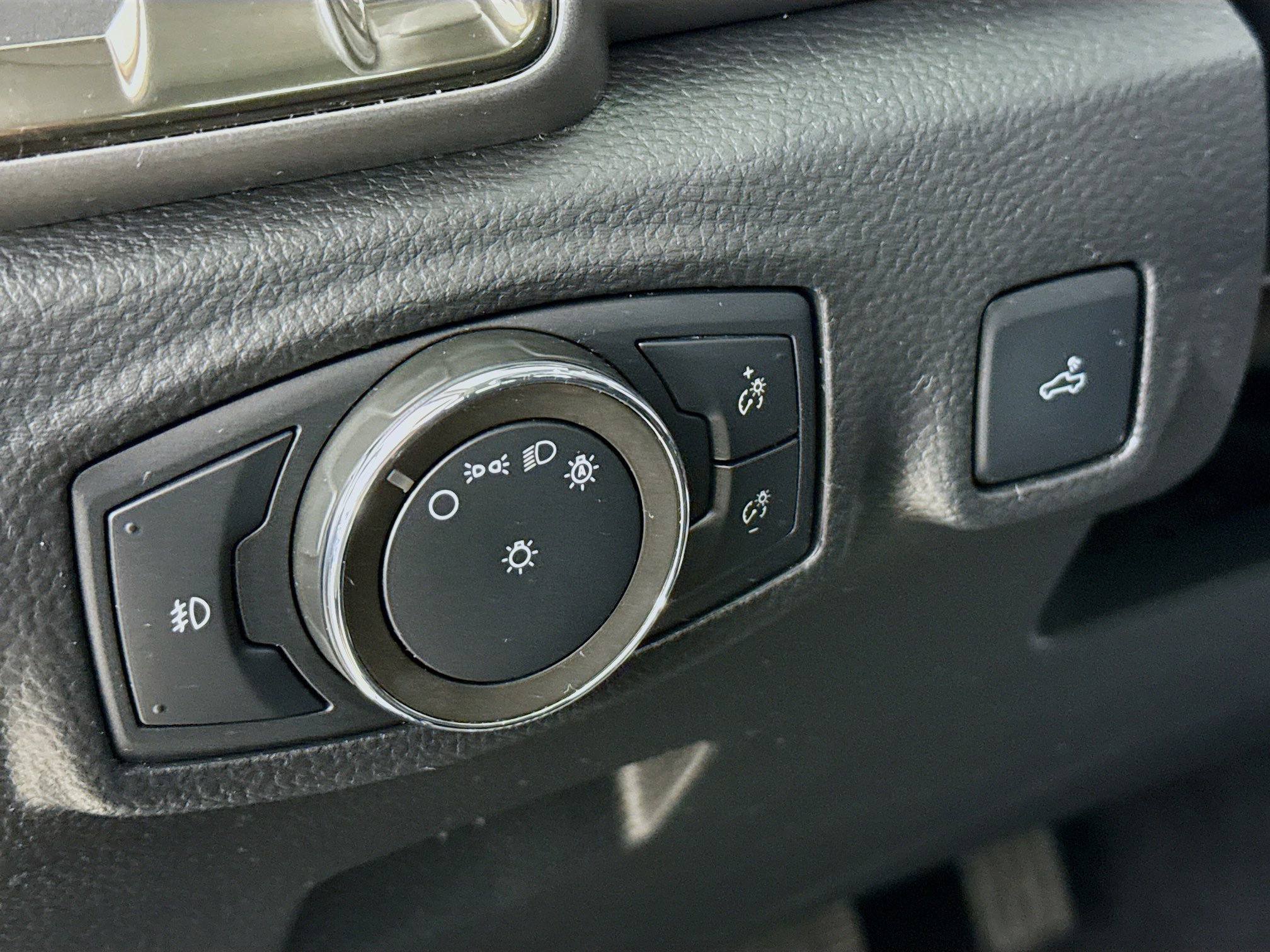 Used 2021 Ford Ranger XLT w/ Equipment Group 301A Mid image 9