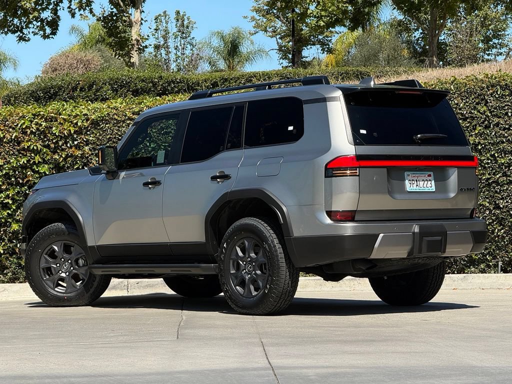 Certified 2024 Lexus GX 550 AWD/4WD image 2