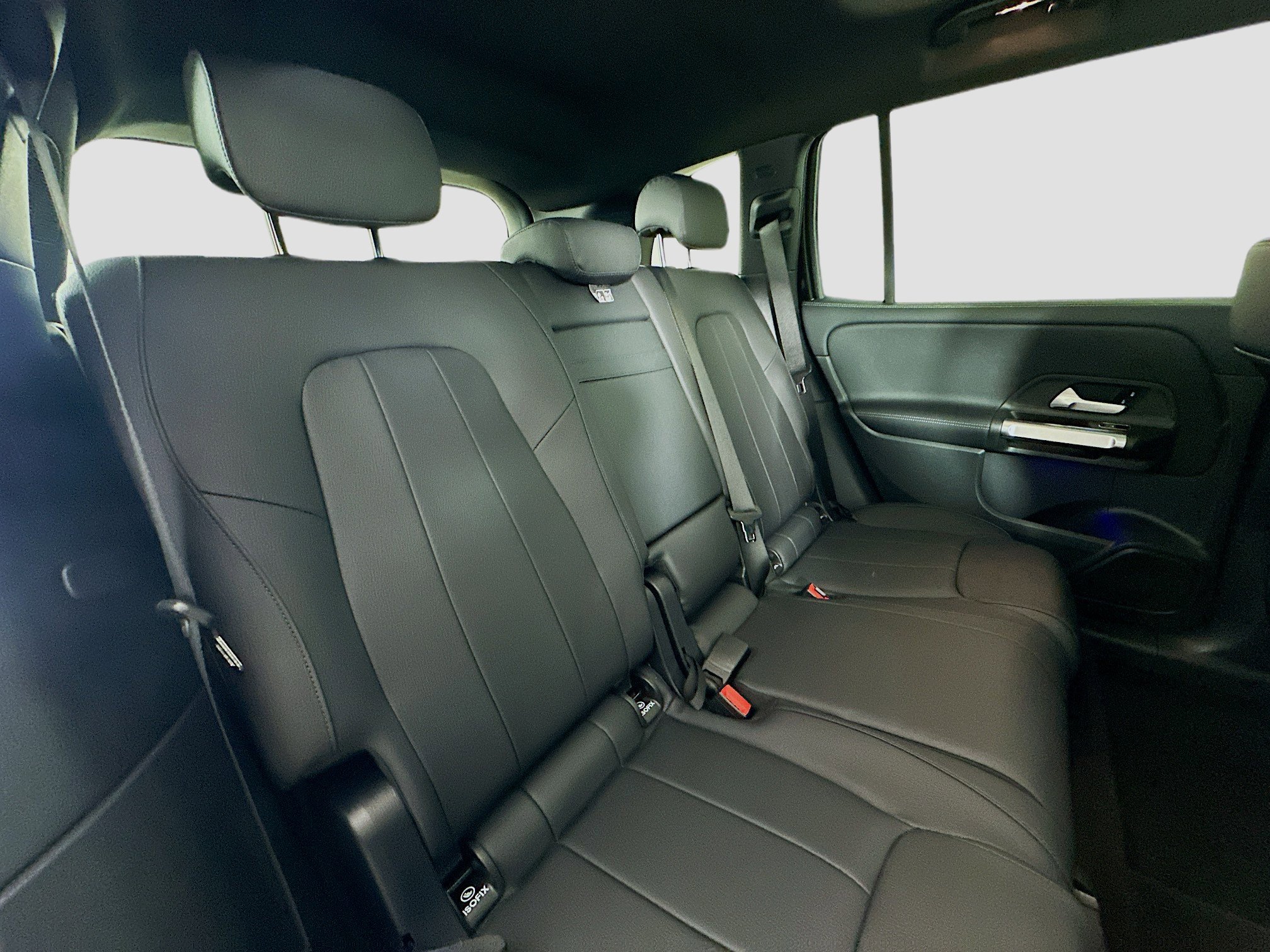 Certified 2025 Mercedes-Benz GLB 250 4MATIC image 36