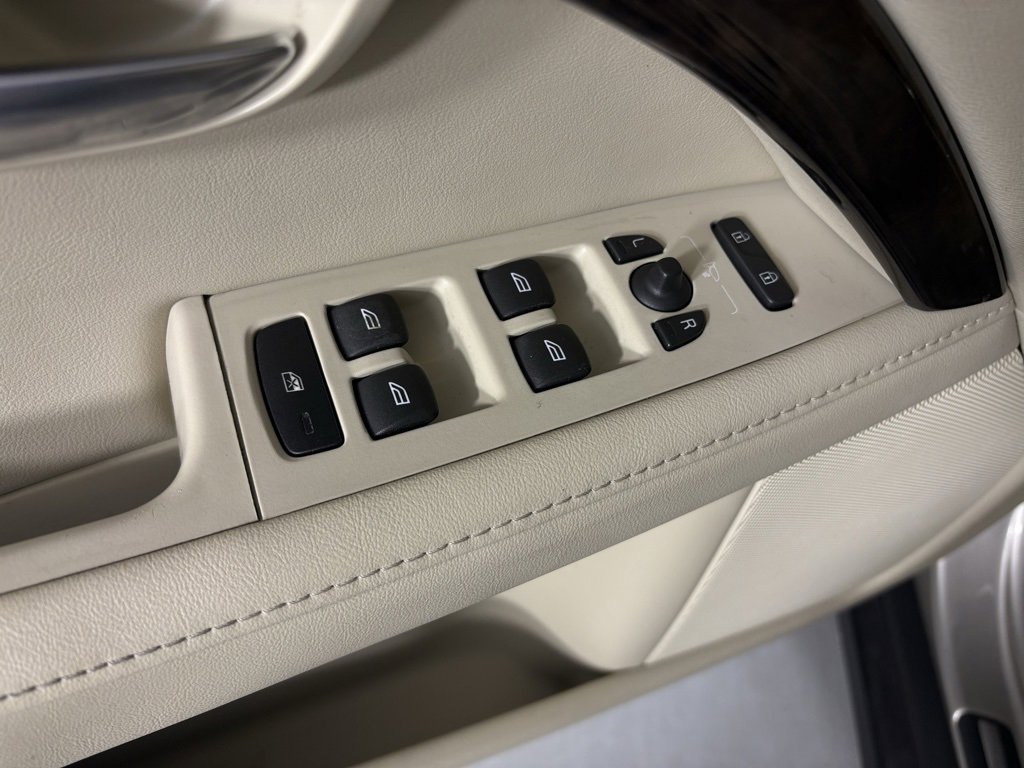 Used 2015 Volvo XC70 T6 Platinum image 14