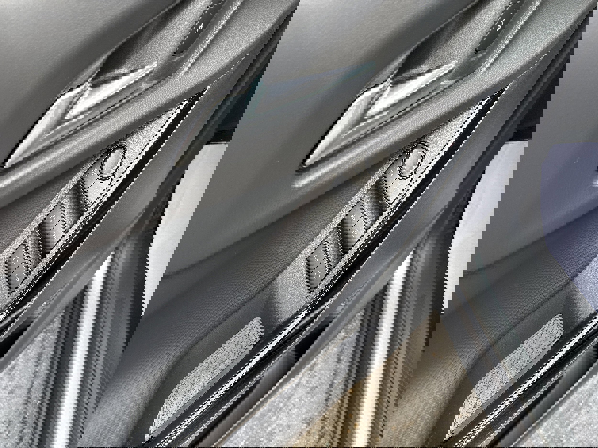 New 2026 Chevrolet Equinox LT w/ Convenience Package II image 13