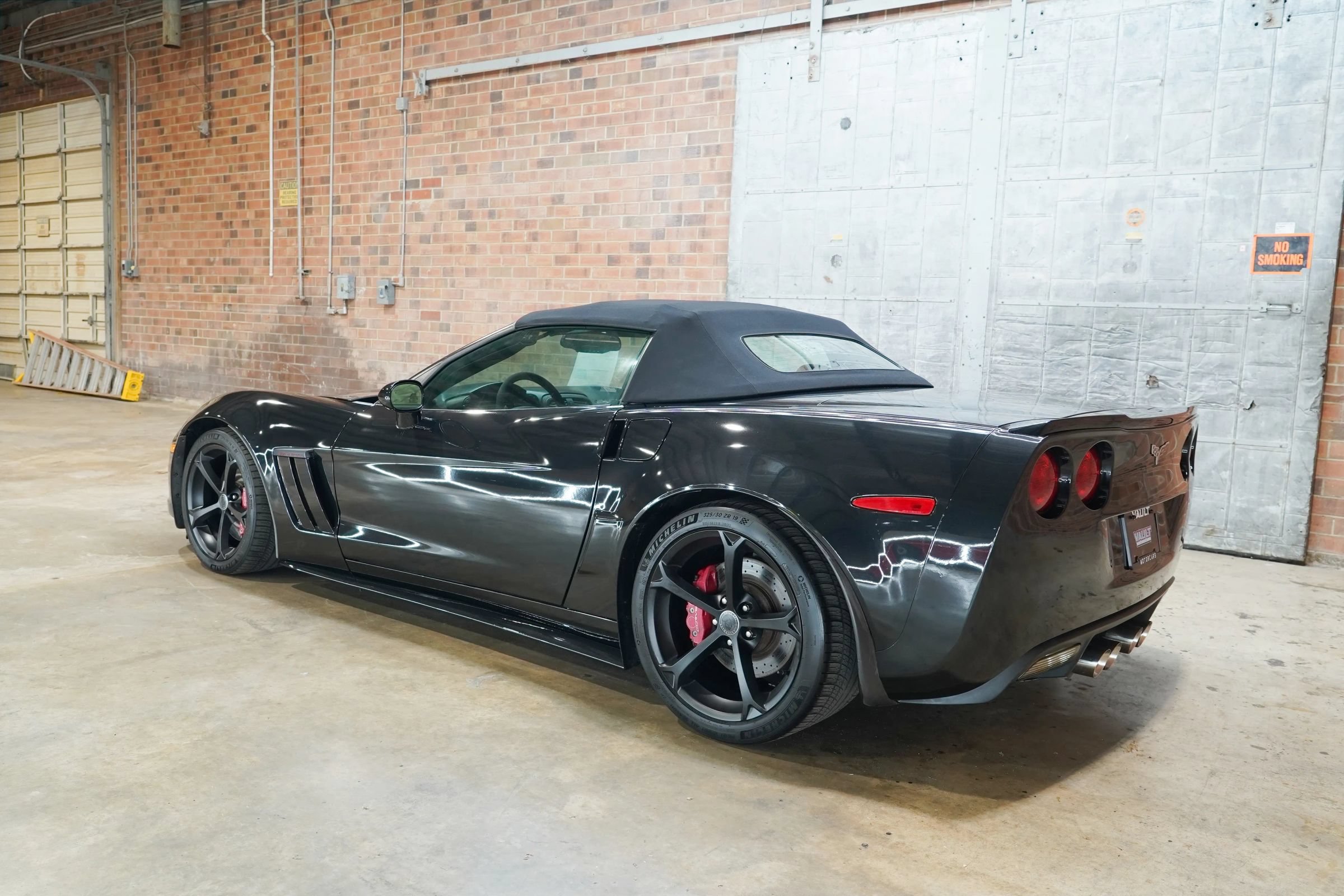 Used 2012 Chevrolet Corvette Grand Sport w/ 3LT Preferred Equipment Group RWD image 11