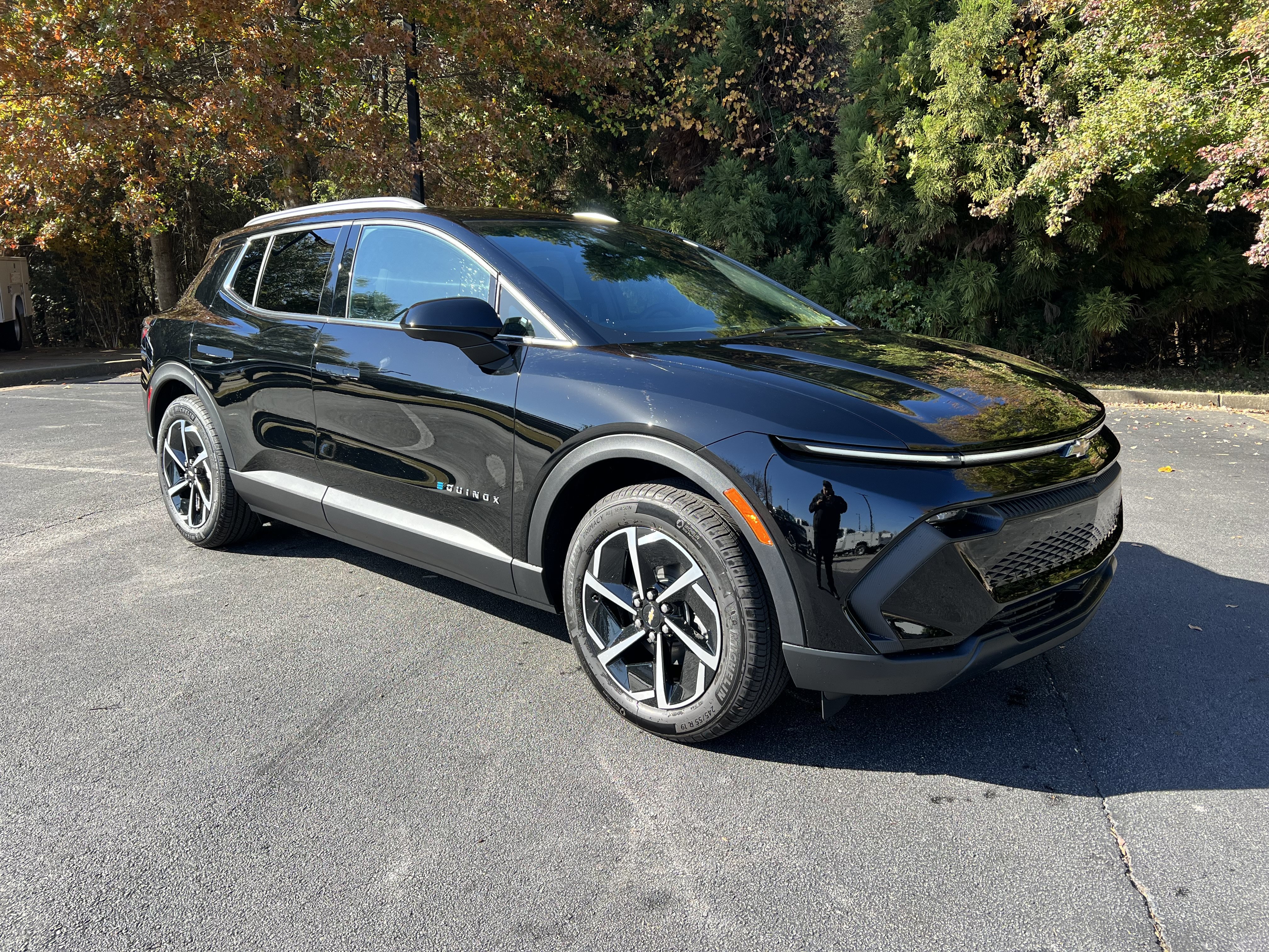 New 2026 Chevrolet Equinox EV LT AWD/4WD image 2