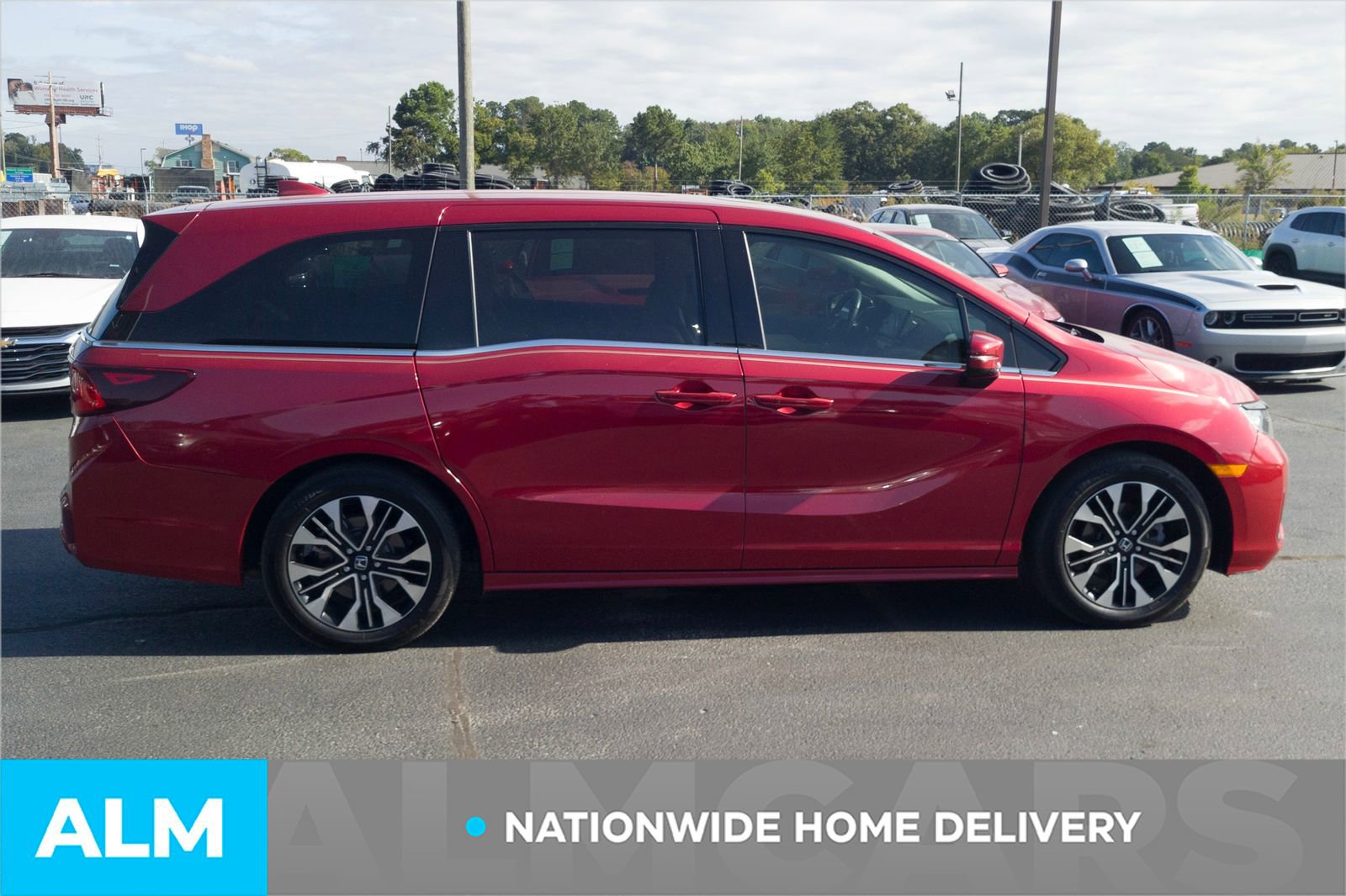 Used 2025 Honda Odyssey Elite image 5