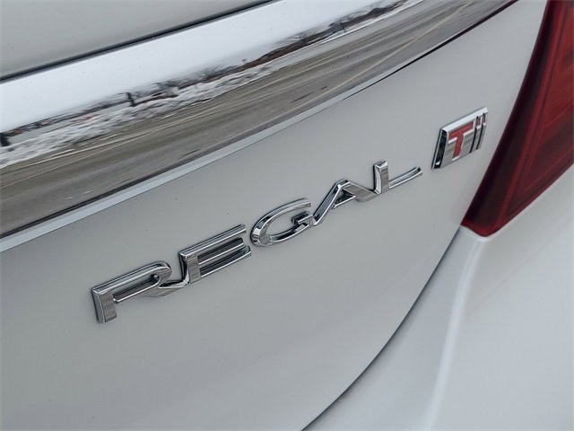 Used 2016 Buick Regal Premium w/ Driver Confidence Package #1 image 11