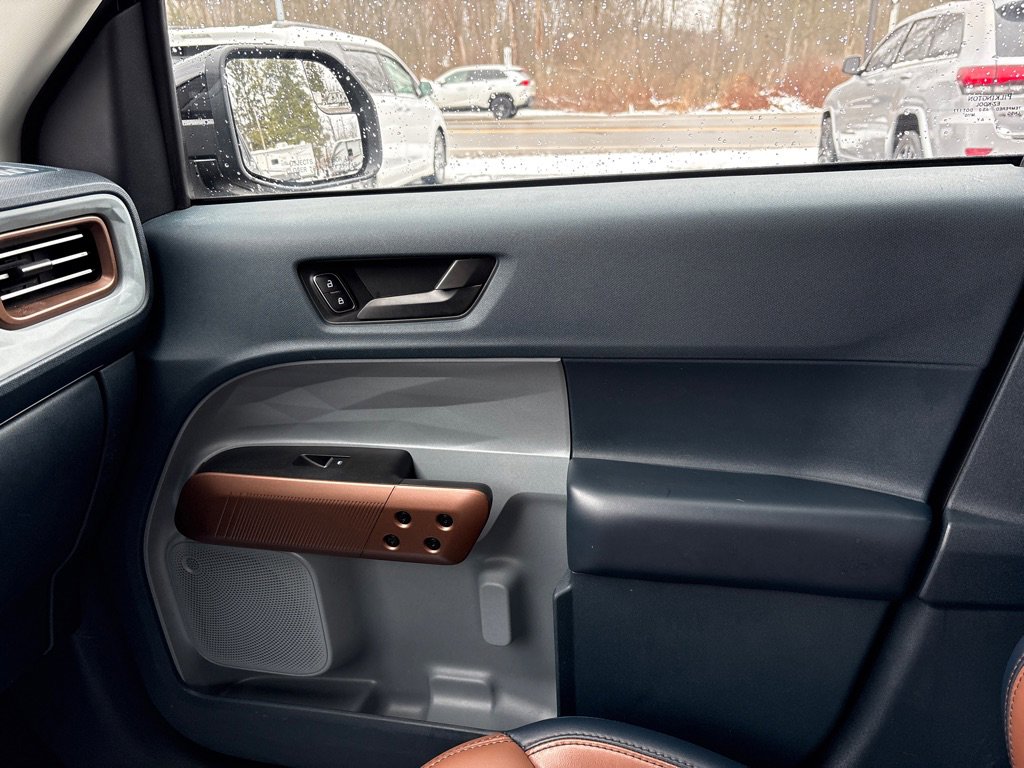 Used 2022 Ford Maverick Lariat w/ Equipment Group 500A Standard image 30