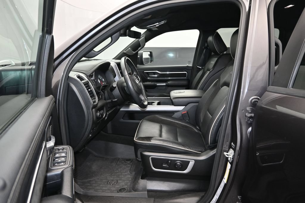 Used 2023 RAM 1500 Laramie AWD/4WD image 16