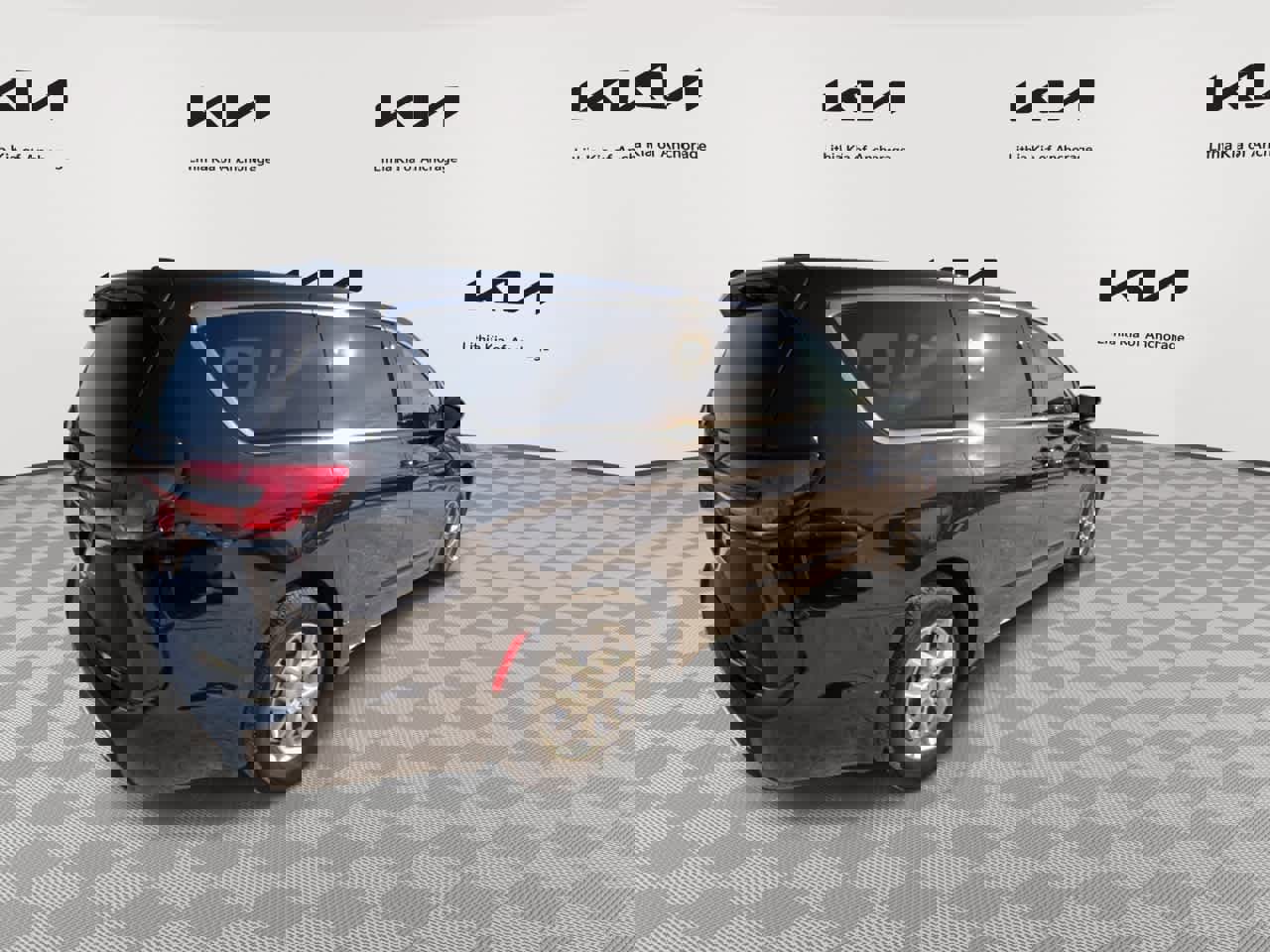 Used 2024 Chrysler Pacifica Touring-L image 8