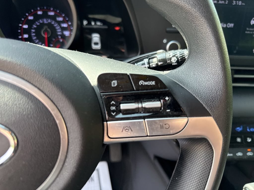Used 2023 Hyundai Elantra SEL w/ Preferred Accessory Package FWD image 27