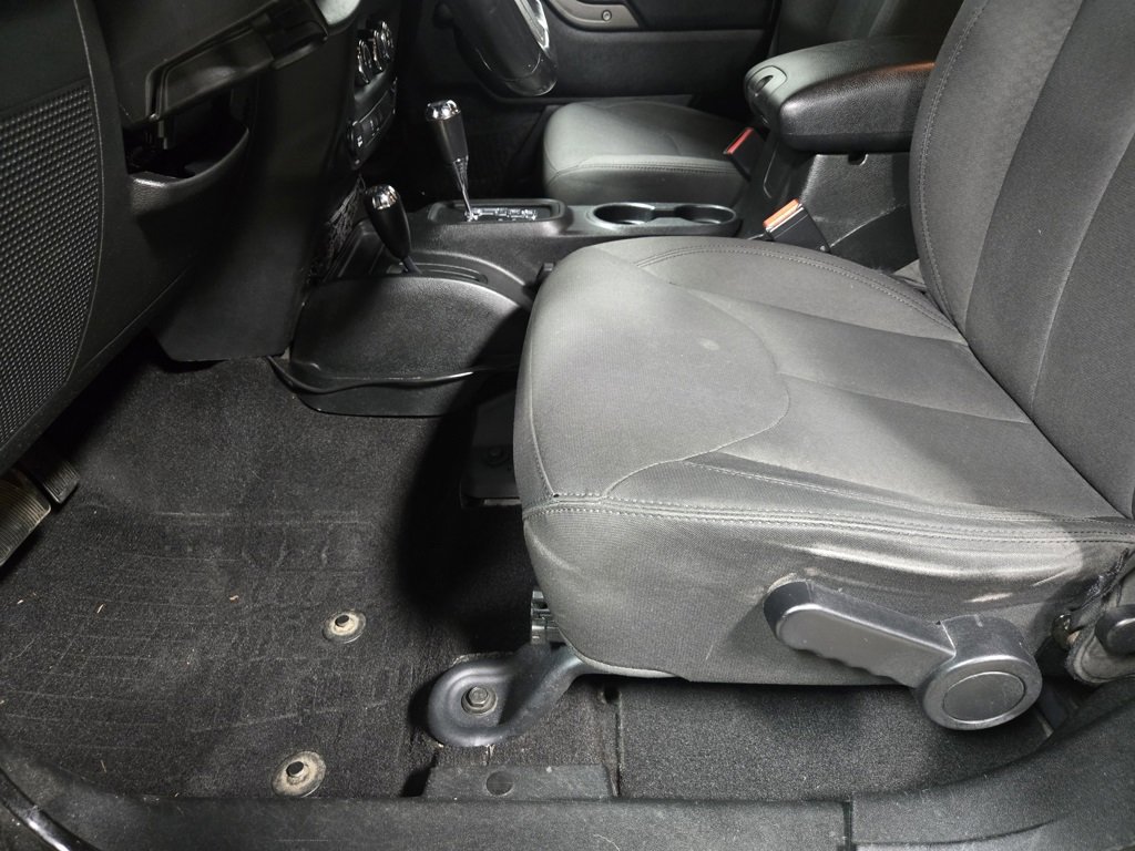 Used 2017 Jeep Wrangler Unlimited Sport w/ Connectivity Group image 9