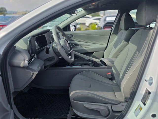Certified 2025 Hyundai Elantra Sport image 11