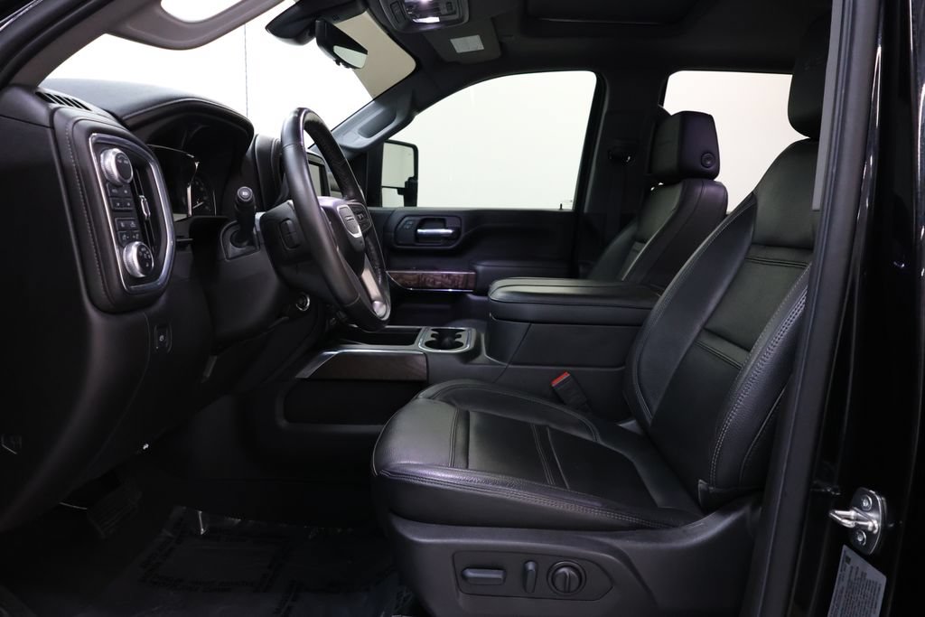 Used 2023 GMC Sierra 2500 Denali w/ Denali Black Diamond Edition AWD/4WD image 82
