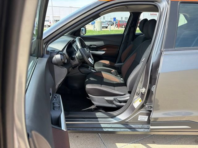 Used 2020 Nissan Kicks SR FWD image 17