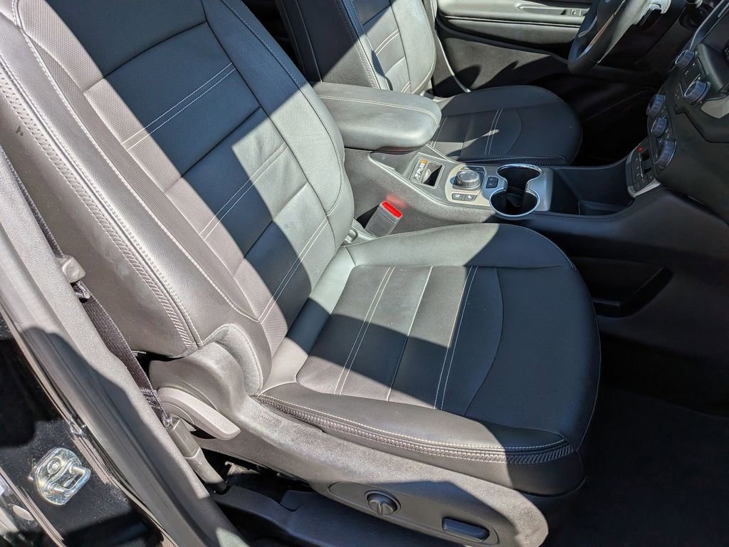 Used 2024 GMC Terrain Denali w/ Black Diamond Edition AWD/4WD image 34