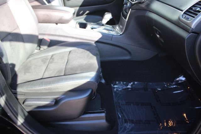 Used 2020 Jeep Grand Cherokee Altitude AWD/4WD image 32