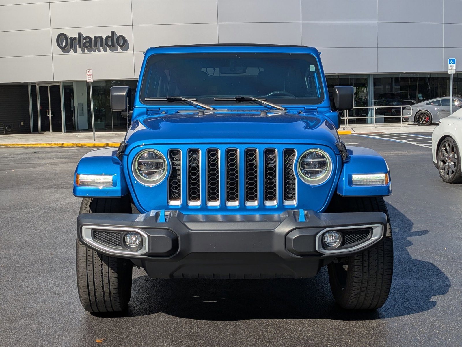 Used 2022 Jeep Wrangler Unlimited Sahara w/ Cold Weather Group image 5