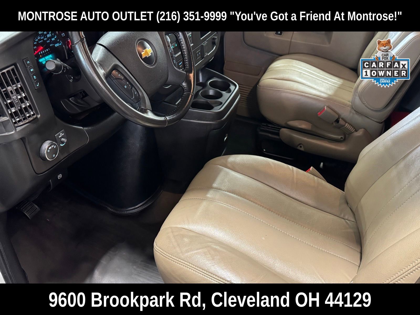 Used 2020 Chevrolet Express 3500 w/ Driver Convenience Package RWD image 12