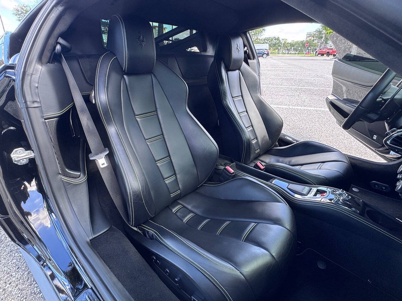 Used 2010 Ferrari 458 Italia Coupe RWD image 70