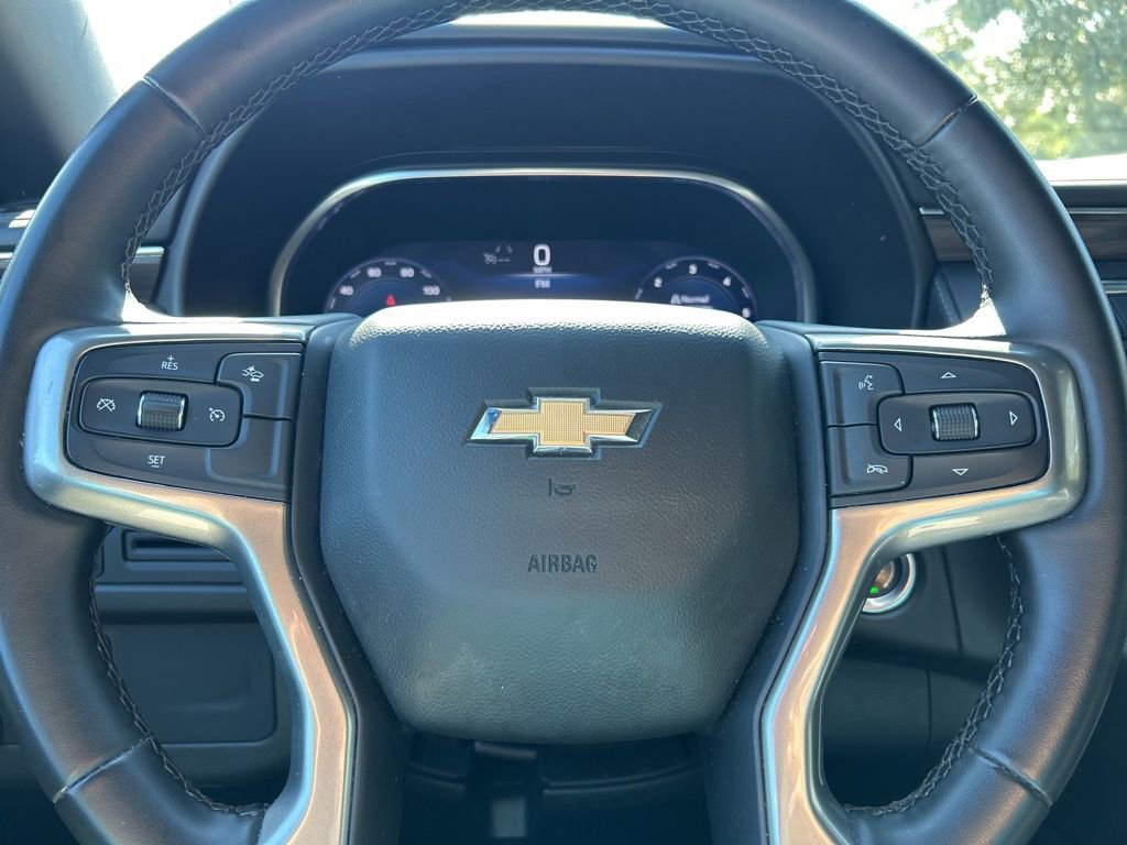 Used 2023 Chevrolet Suburban LT image 17