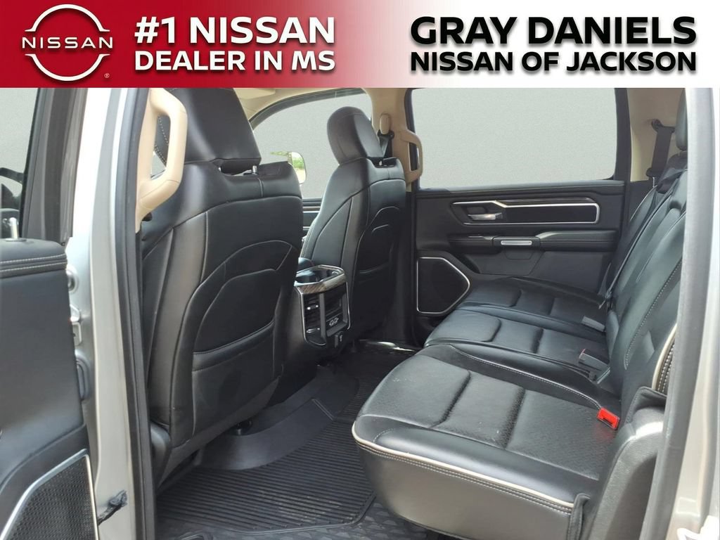 Used 2019 RAM 1500 Laramie AWD/4WD image 27