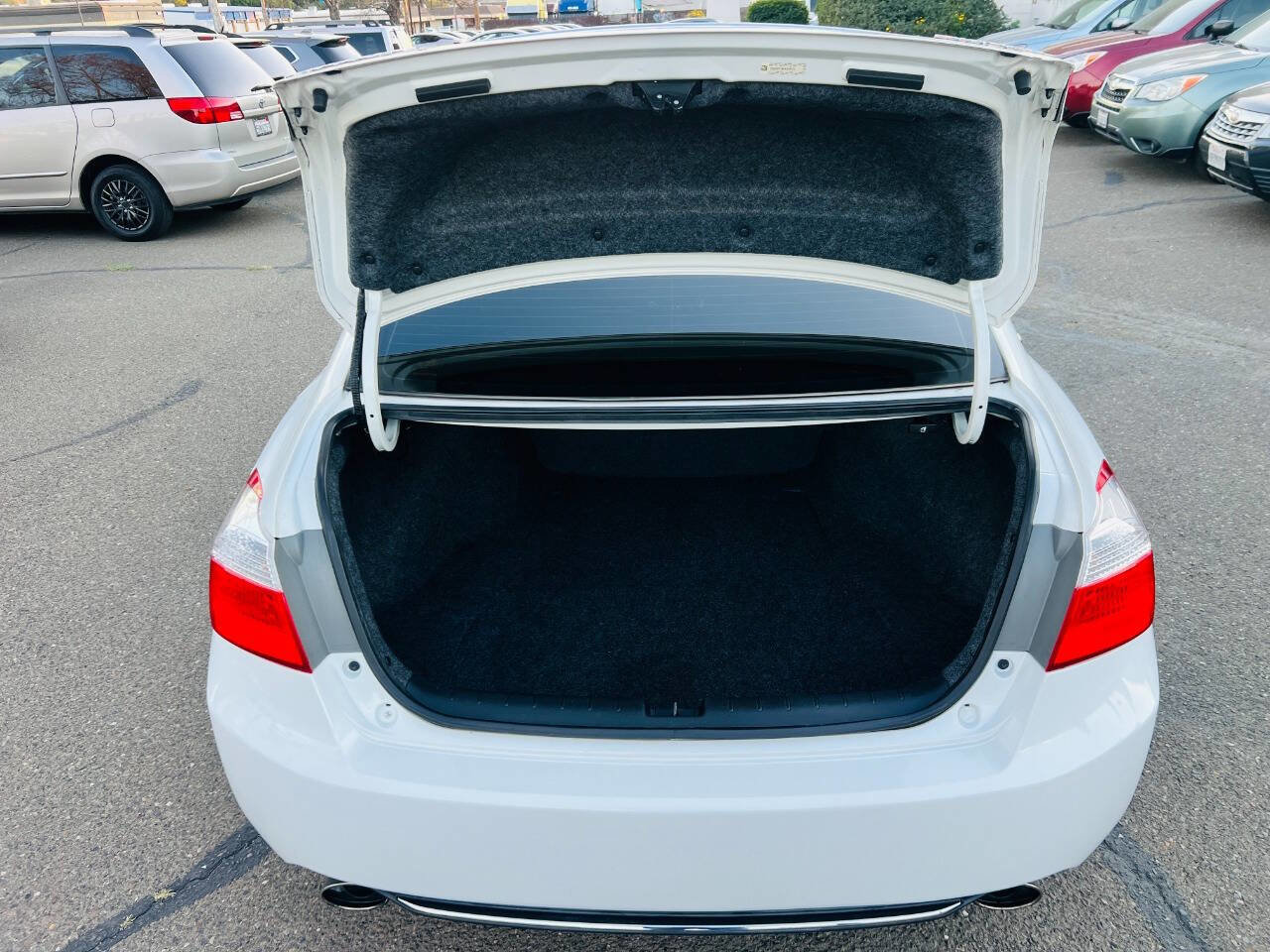 Used 2013 Honda Accord Sport image 9