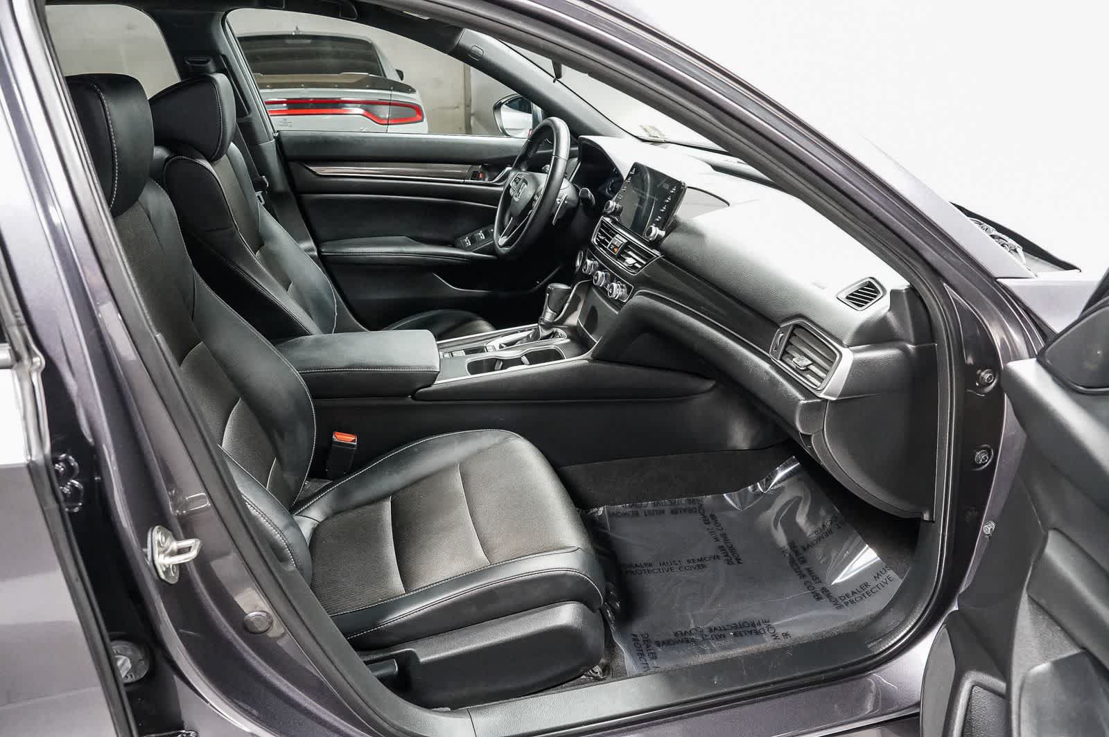 Used 2018 Honda Accord Sport image 16