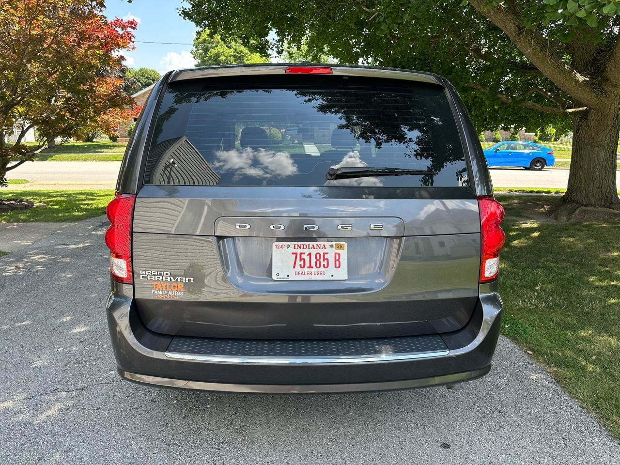 Used 2015 Dodge Grand Caravan American Value Package w/ UConnect Hands-Free Group FWD image 6