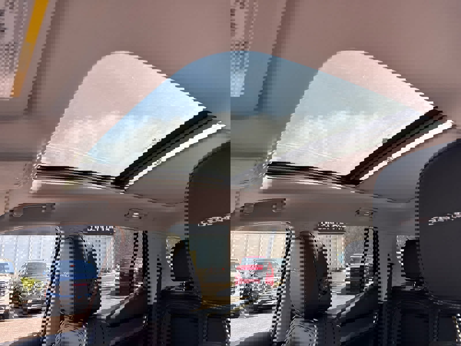 New 2026 GMC Terrain Denali w/ LPO, Black Badging Package AWD/4WD image 18