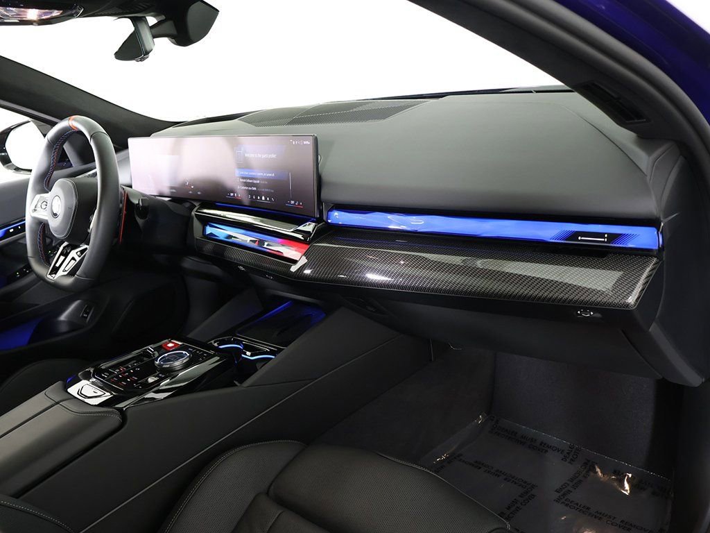 Used 2025 BMW M5 Touring AWD/4WD image 33