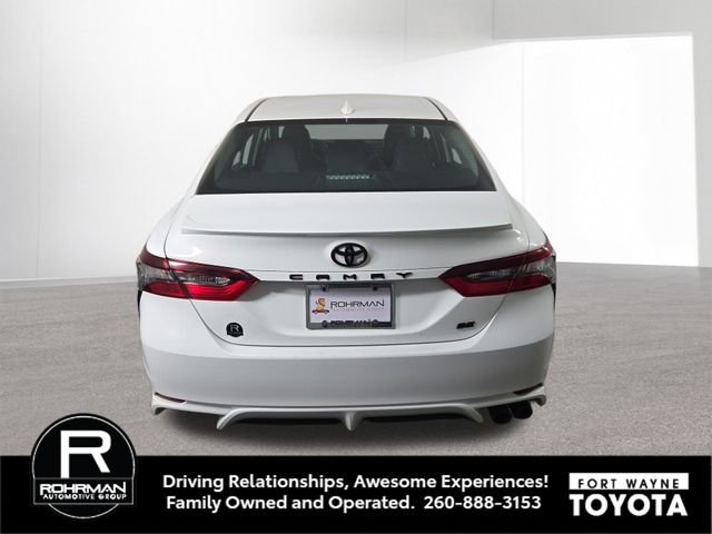 Used 2024 Toyota Camry SE FWD image 8