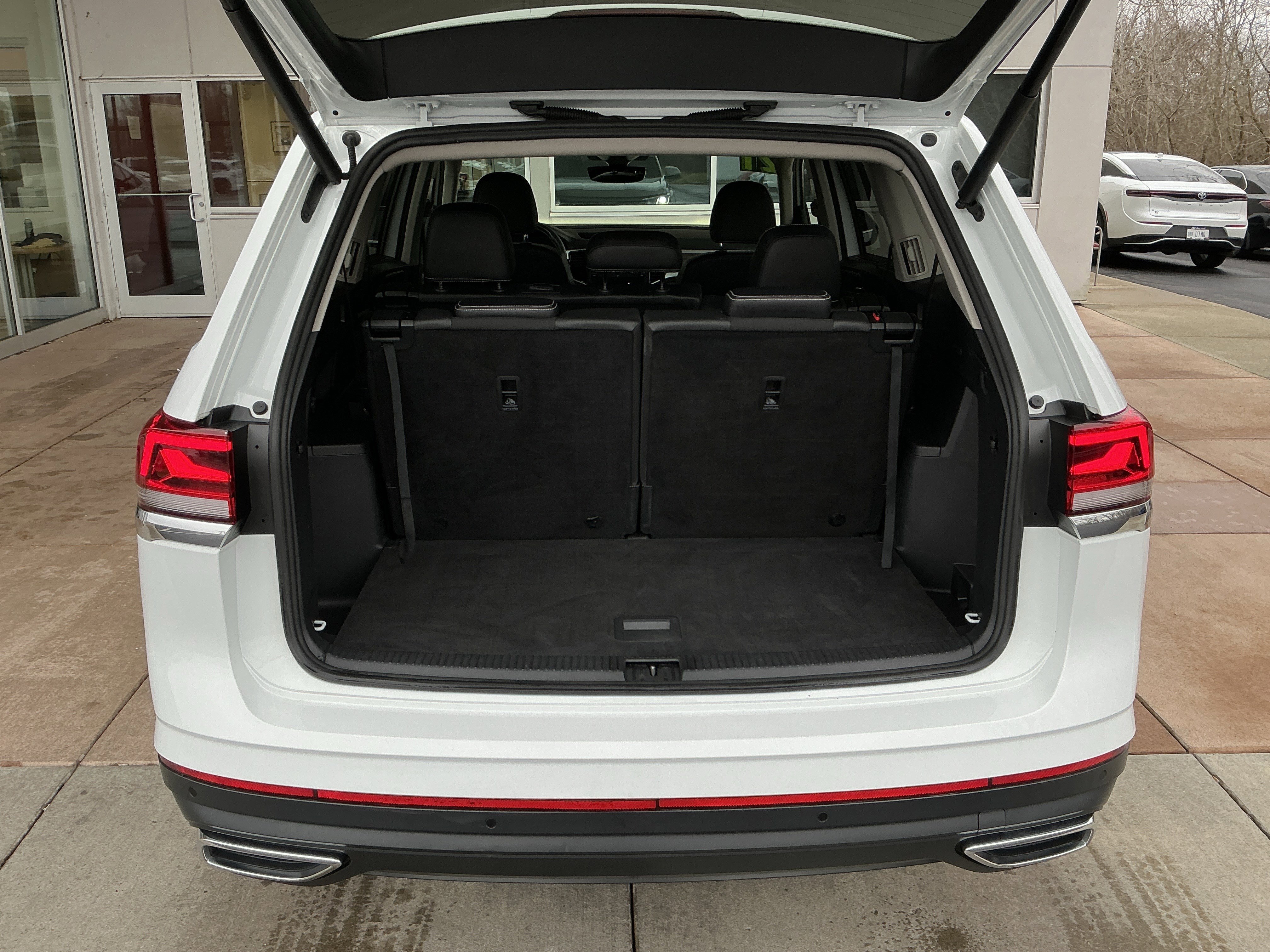 Used 2021 Volkswagen Atlas SEL image 24