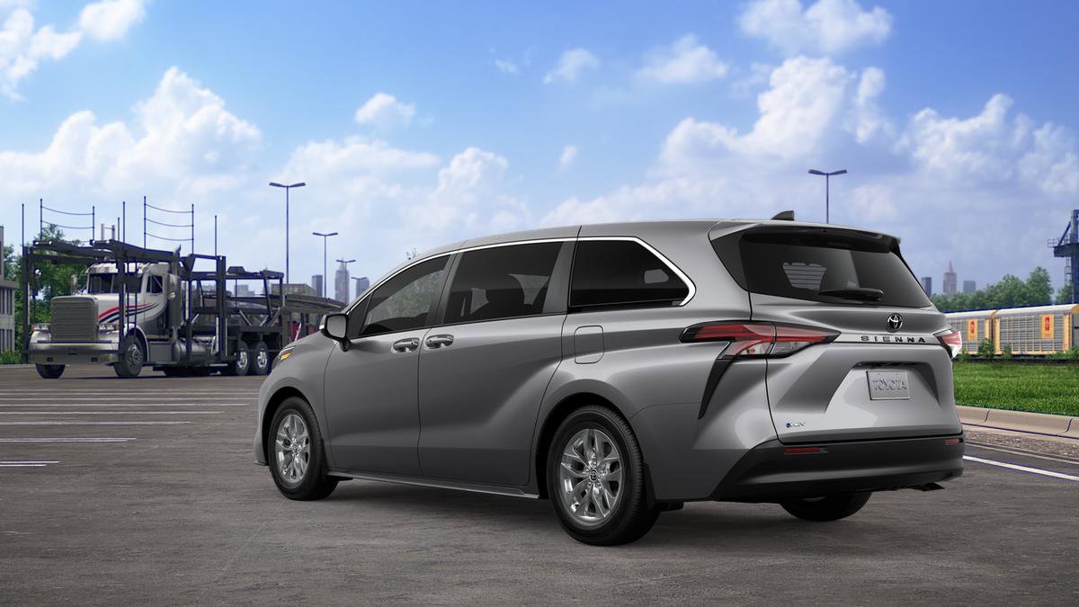 New 2026 Toyota Sienna LE FWD image 8