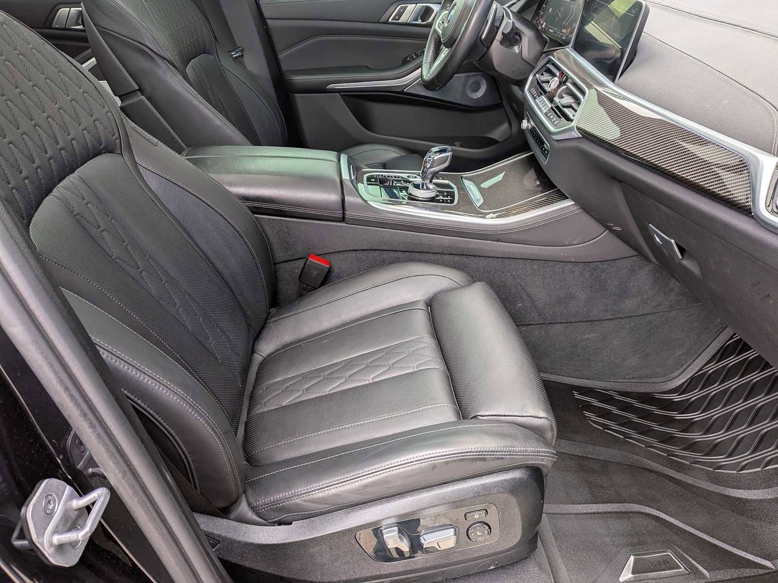 Used 2023 BMW X5 M50i w/ Executive Package image 21