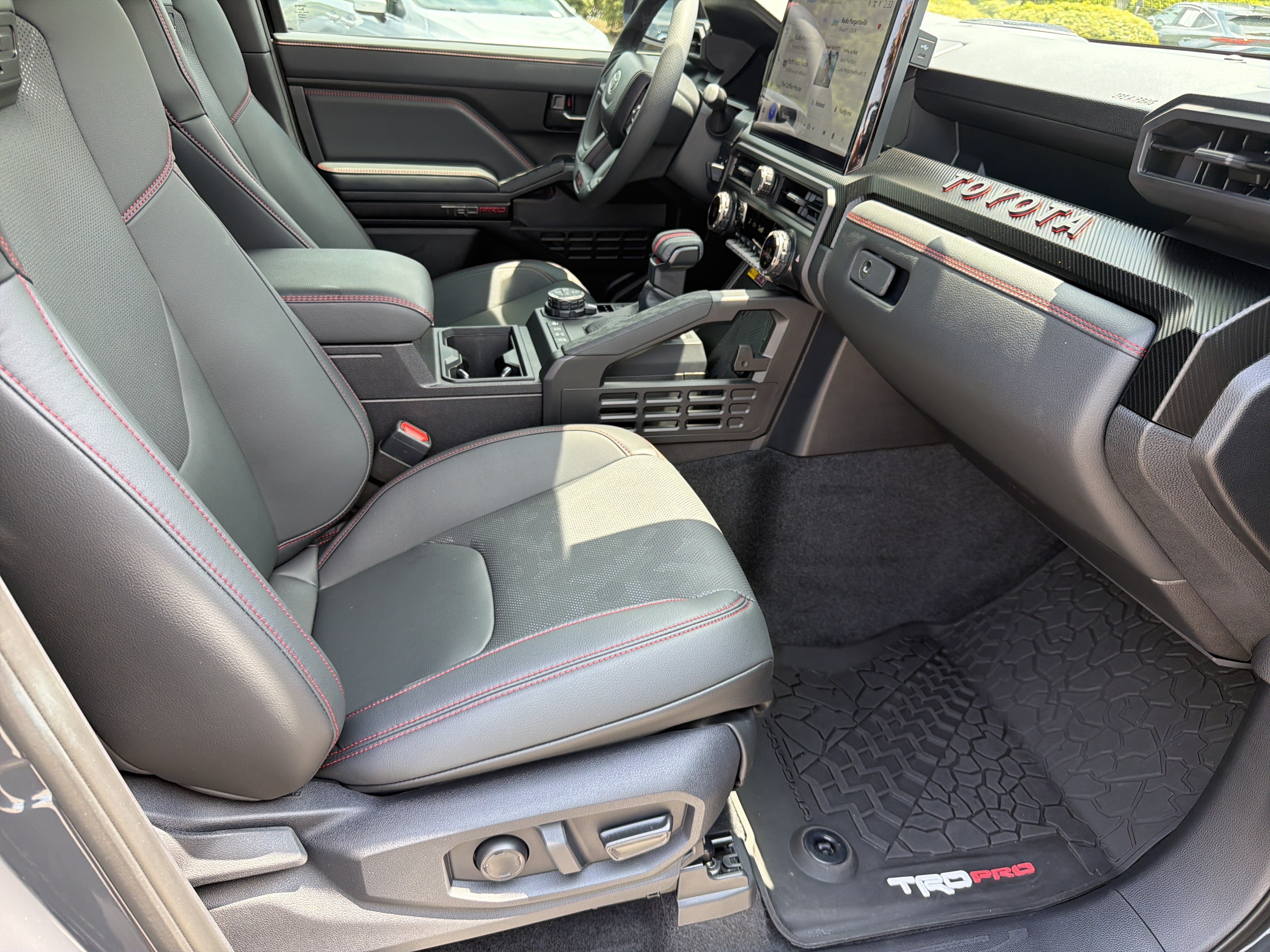 Certified 2025 Toyota Tacoma TRD Pro AWD/4WD image 23