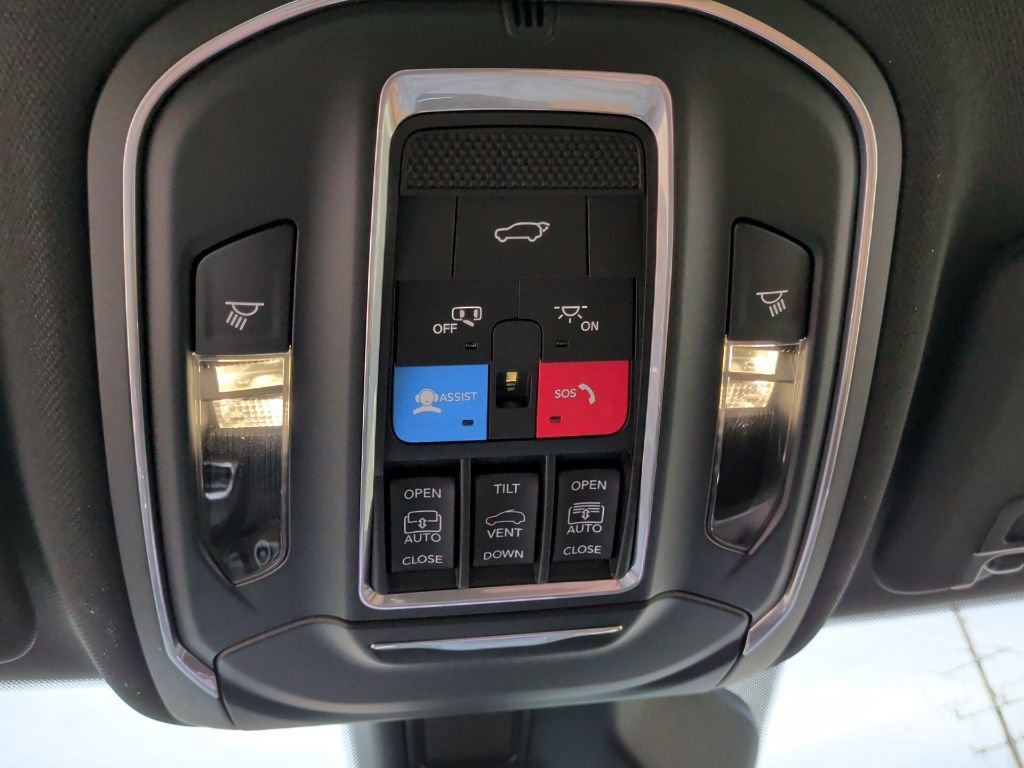 New 2025 Jeep Grand Cherokee Summit image 23