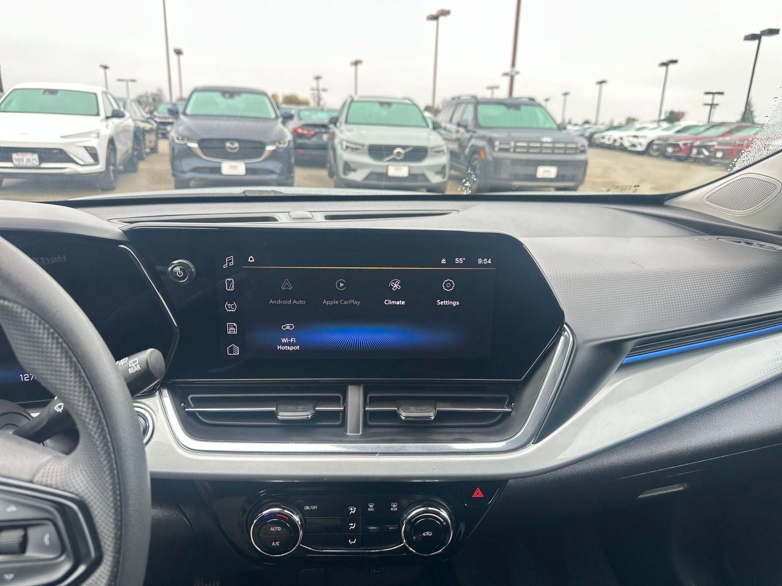 Used 2025 Chevrolet Trax LT image 21