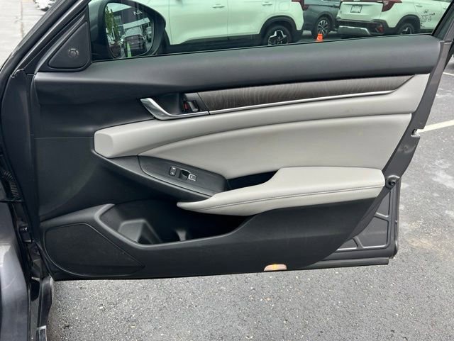 Used 2019 Honda Accord Touring image 34