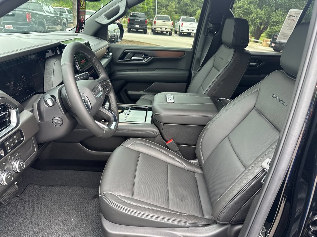 New 2026 GMC Yukon Denali w/ Sun & Power Step Package AWD/4WD image 21