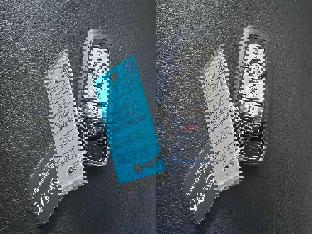 Used 2025 Lincoln Navigator L Reserve AWD/4WD image 39