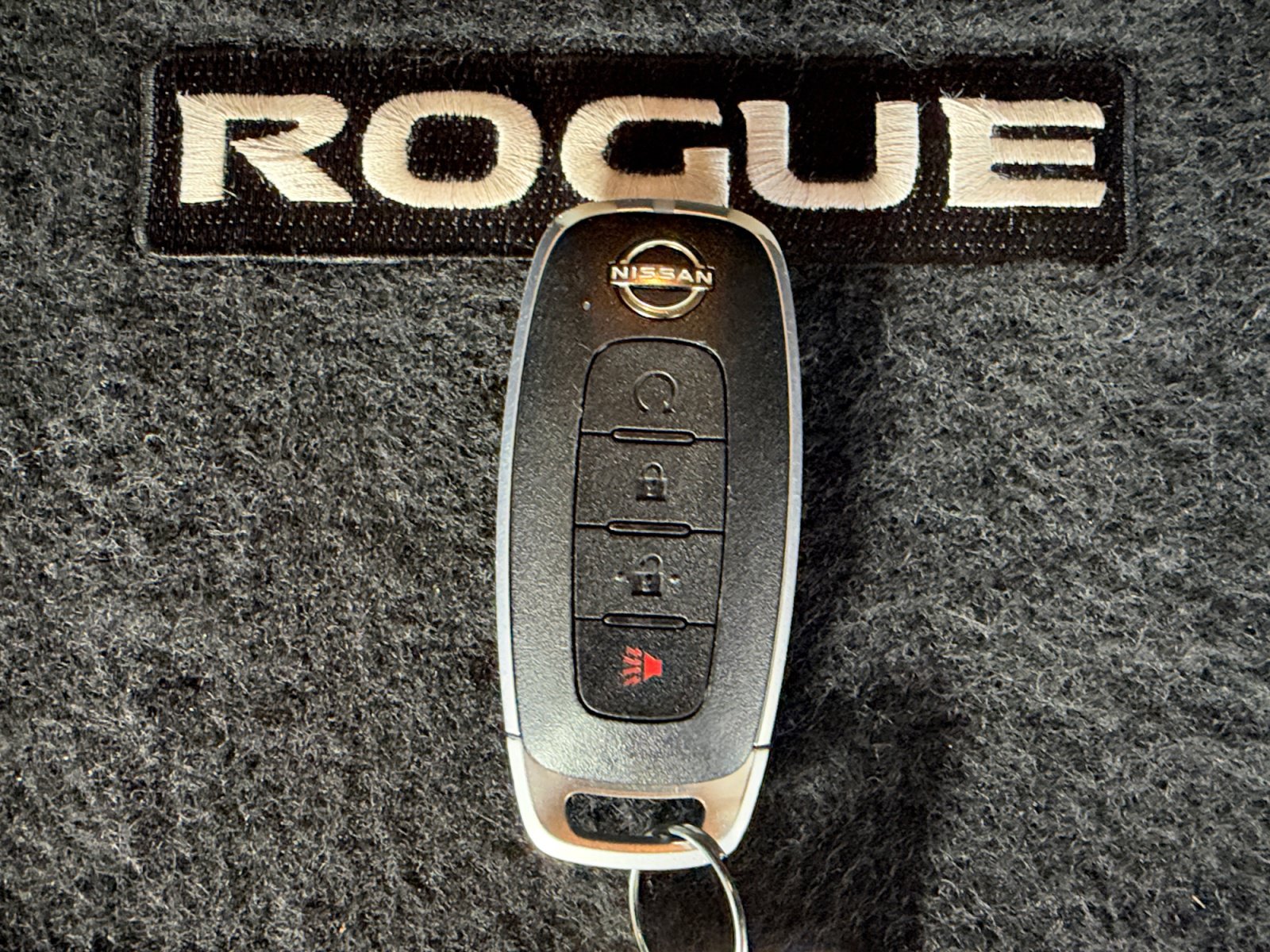 Used 2023 Nissan Rogue SV AWD/4WD image 28