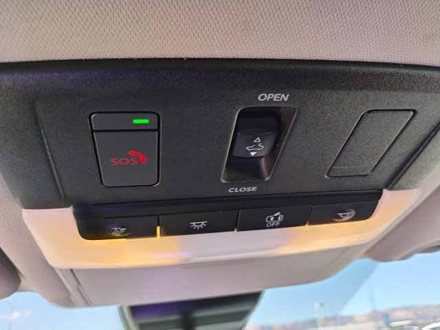 Used 2023 Nissan Altima 2.5 SR w/ SR Premium Package image 18