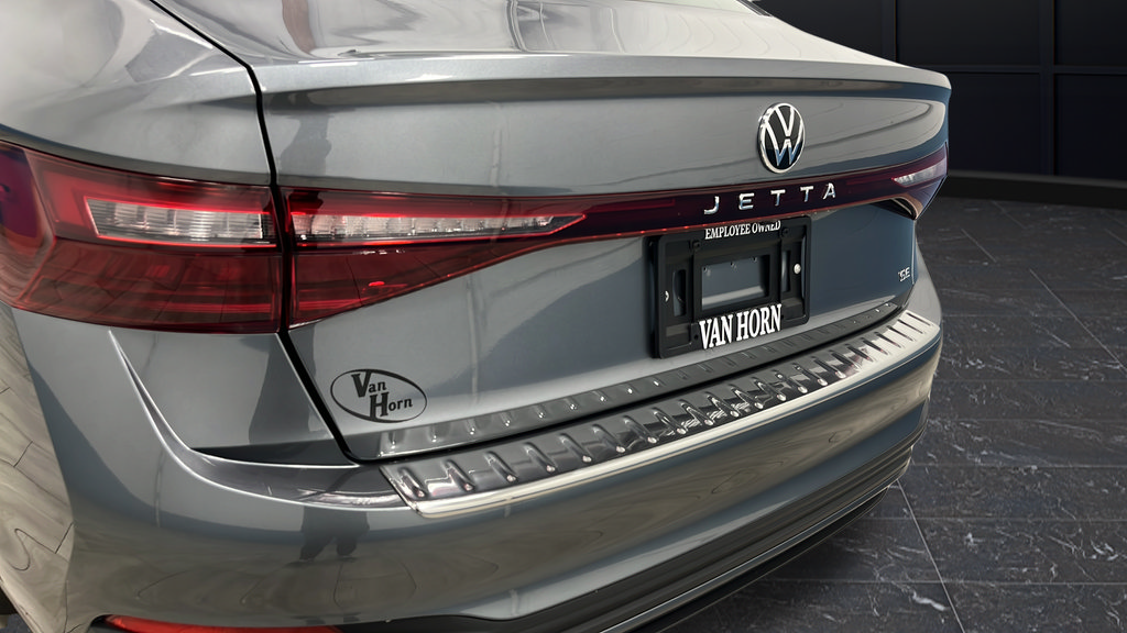 Used 2025 Volkswagen Jetta SE w/ Sunroof Package FWD image 36