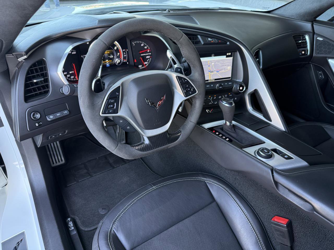 Used 2017 Chevrolet Corvette Stingray Coupe RWD image 16